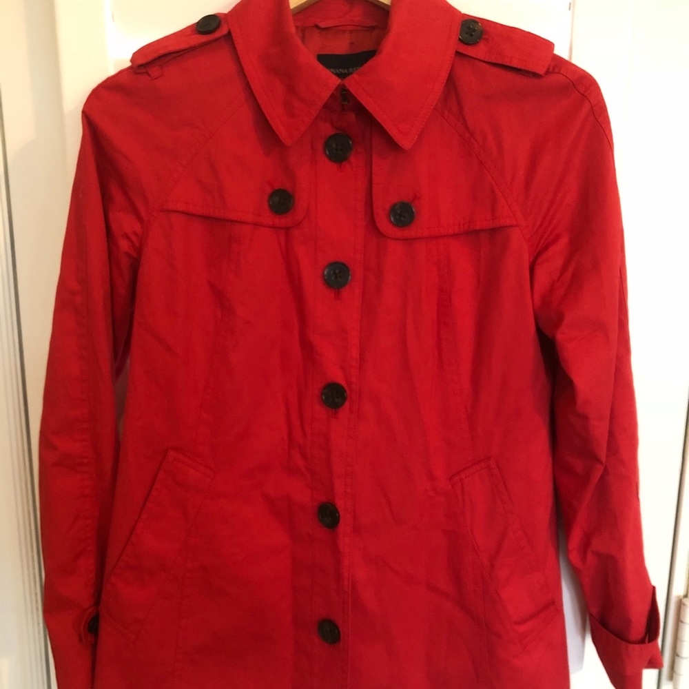 Banana Republic mid length trench - Medium